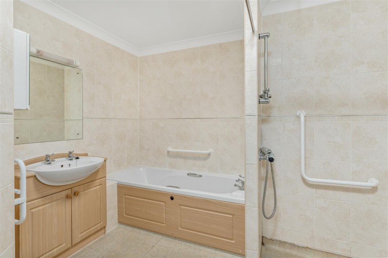 Images for Foxhall Court, School Lane, Banbury