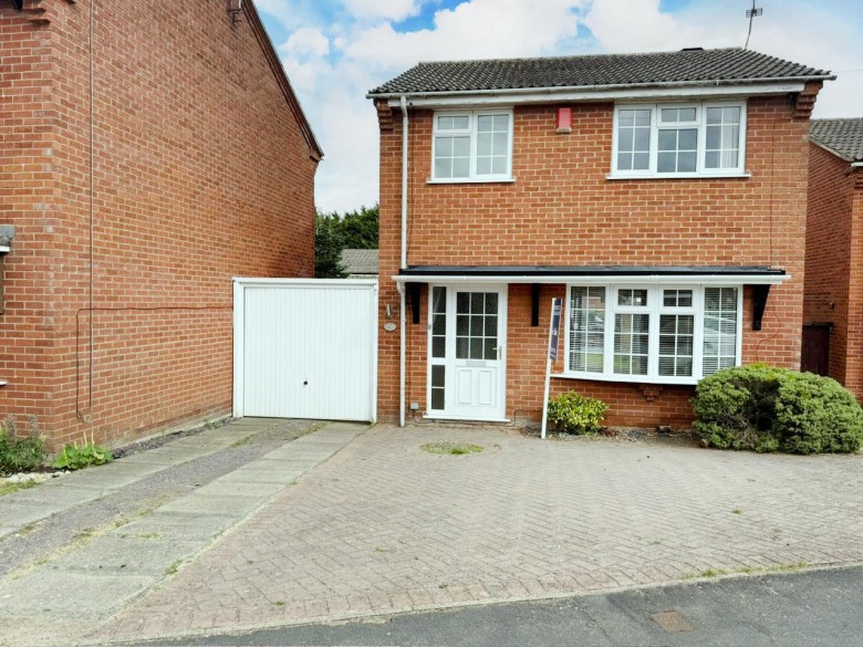 Click the photo for more details of Boundary Road, Lutterworth, LE17