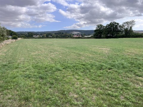Click the photo for more details of Shillingstone, Blandford, Dorset
