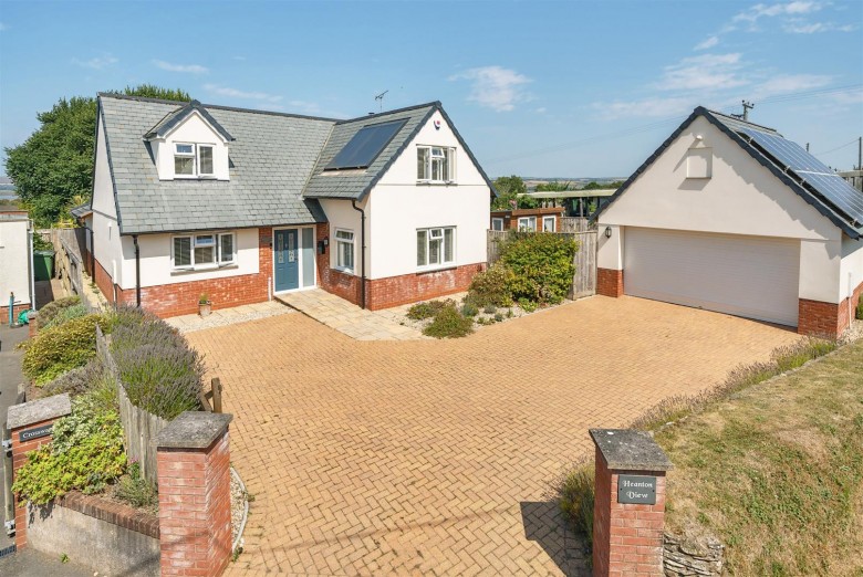 Click the photo for more details of Pottery Lane, Yelland, Barnstaple