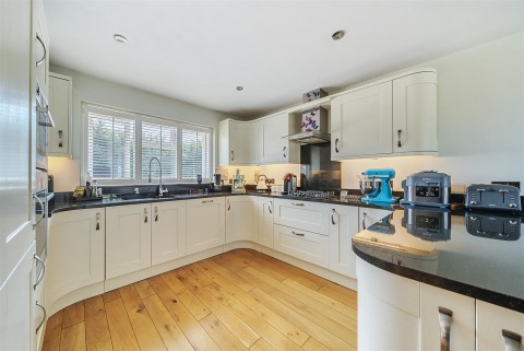 Click the photo for more details of Pottery Lane, Yelland, Barnstaple