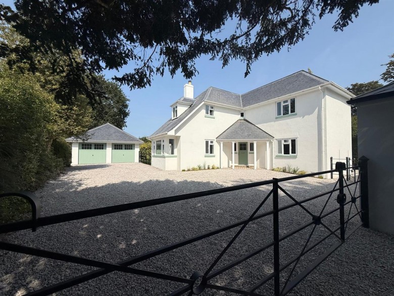 Click the photo for more details of Staplegrove, Taunton