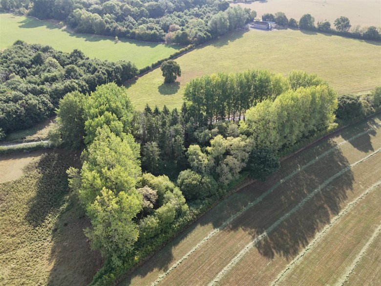 Click the photo for more details of Millbrook Lane, East Knoyle, Shaftesbury