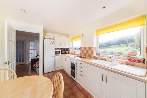 Click the photo for more details of Main Road, Upper Tadmarton