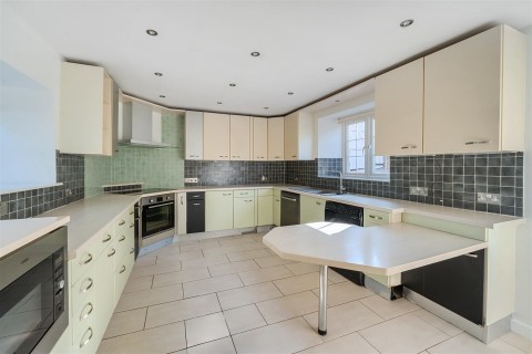 Click the photo for more details of Fluder Hill, Kingskerswell, Newton Abbot