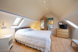 Images for The Square, Freshwater Bay