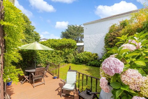 Click the photo for more details of Bridge Road, Torquay