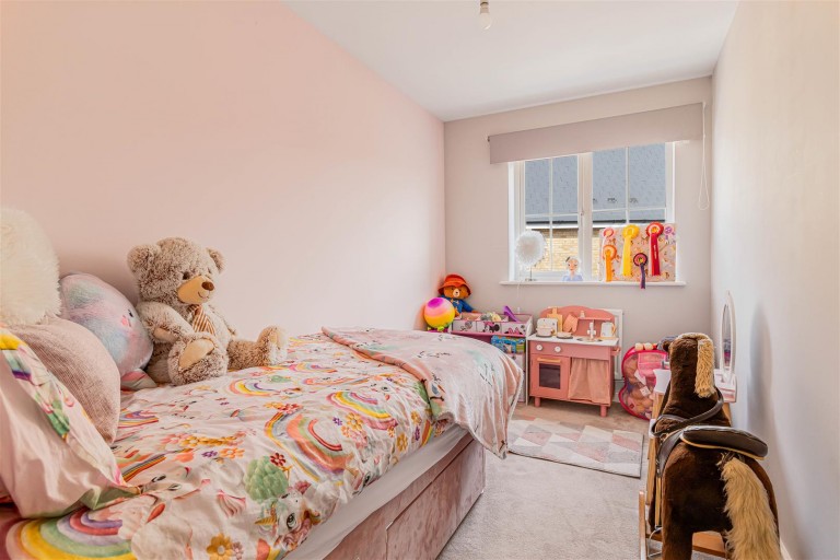 Images for Larch Way, Red Lodge