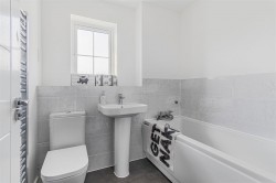 Images for Larch Way, Red Lodge