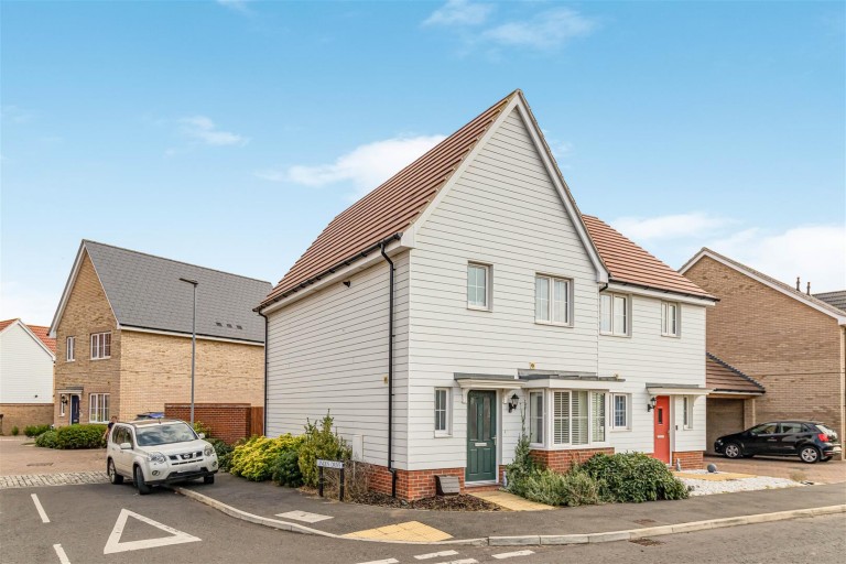 Images for Larch Way, Red Lodge