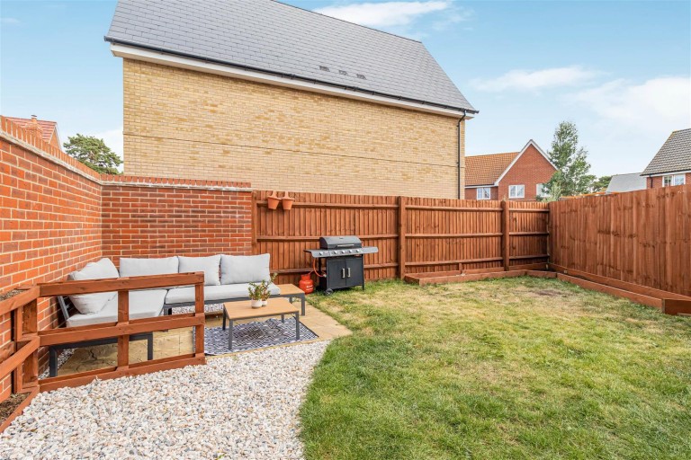 Images for Larch Way, Red Lodge