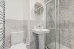 Images for Larch Way, Red Lodge