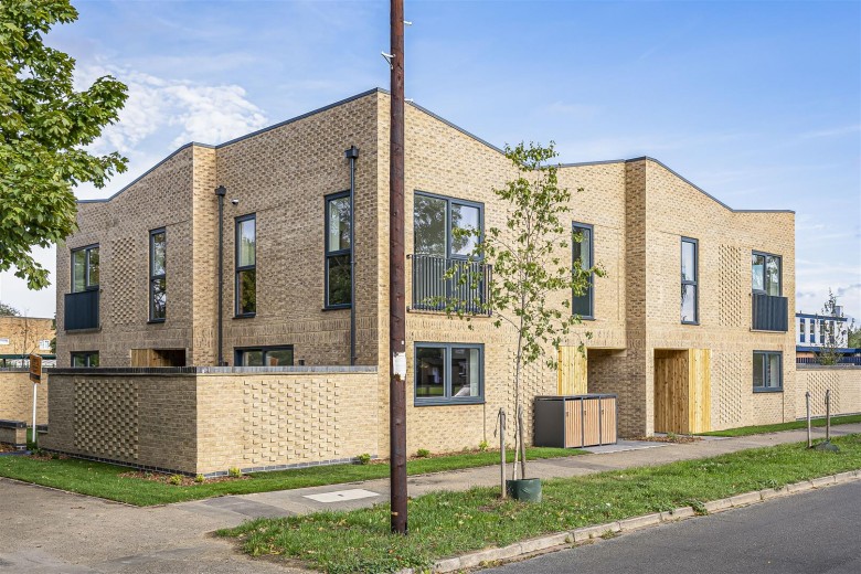 Click the photo for more details of Northfield Avenue, Cambridge