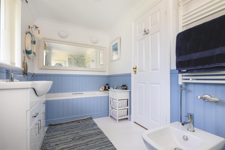 Images for Oakham Drive, Coalville, LE67