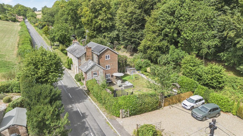Click the photo for more details of Pishill, Henley-on-Thames