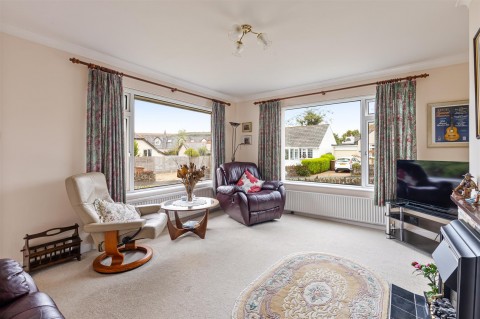 Click the photo for more details of Willows Close, Frogmore