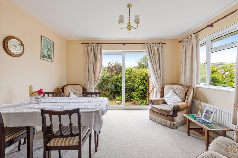 Images for Willows Close, Frogmore