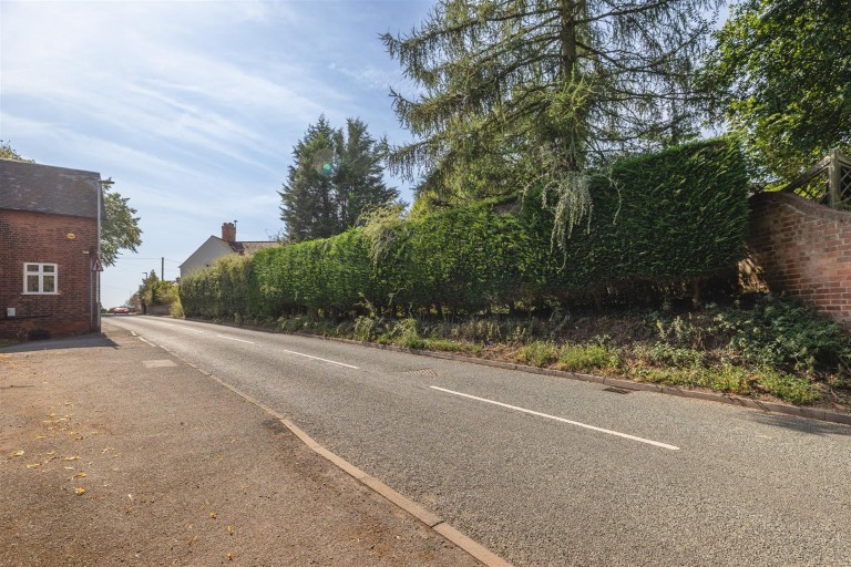 Images for The Croft, 67 Church Street, DE12