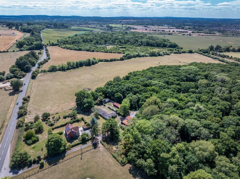 Images for Amouracre Farm, Wiltshire