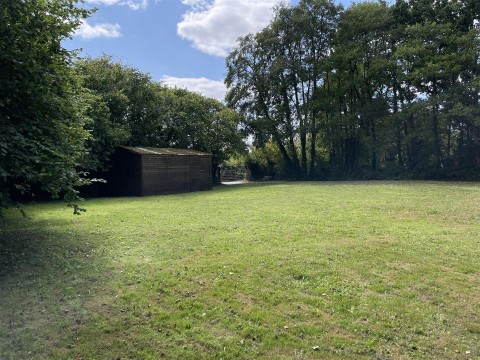 Click the photo for more details of Shillingford, Tiverton