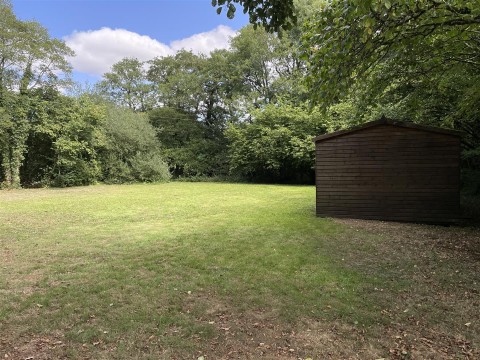 Click the photo for more details of Shillingford, Tiverton