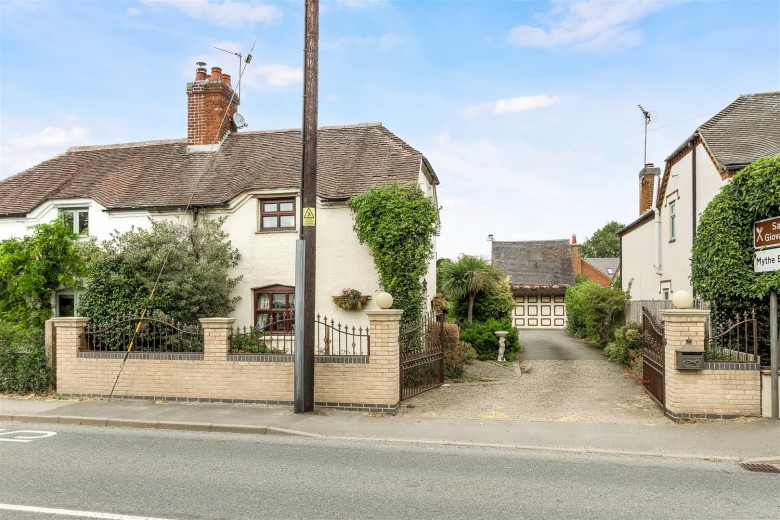 Click the photo for more details of Main Road, Twycross, CV9