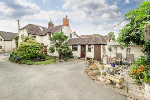 Click the photo for more details of Main Road, Twycross, CV9