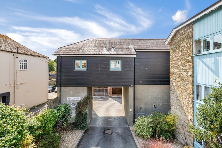 Click the photo for more details of Ebrington Street, Kingsbridge