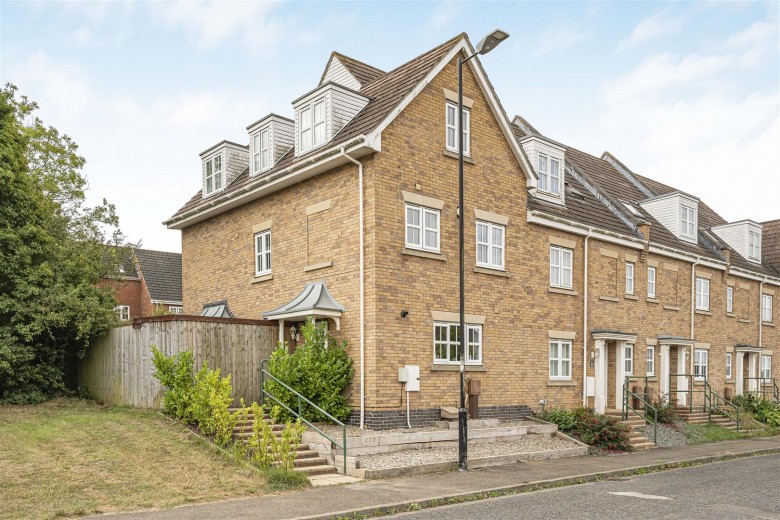 Click the photo for more details of Apple Acre Road, Haverhill