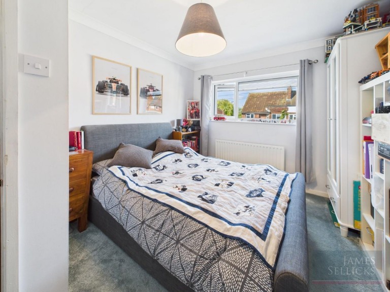 Images for Glen Way, Oadby, Leicestershire
