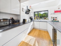 Images for Glen Way, Oadby, Leicestershire
