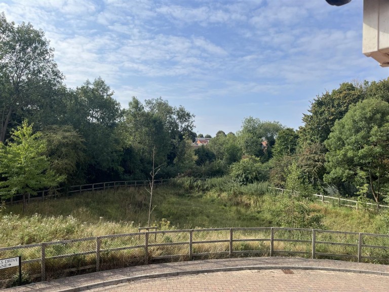 Images for Badgers Drive, Wantage