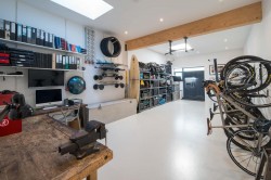 Images for Coastguard Lane, Freshwater Bay
