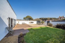 Images for Coastguard Lane, Freshwater Bay