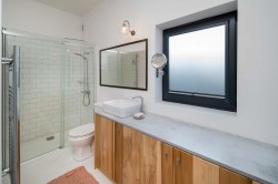Images for Coastguard Lane, Freshwater Bay