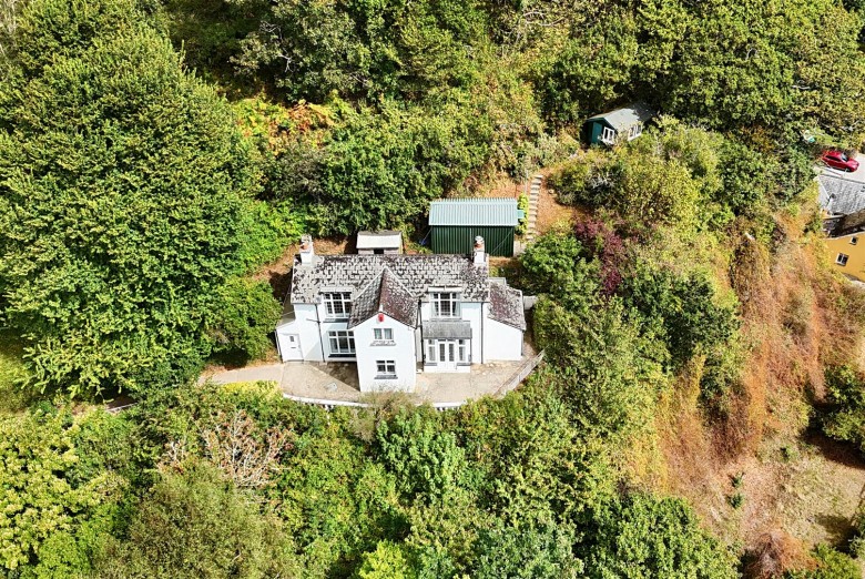 Click the photo for more details of Home Lane, Lee, Ilfracombe