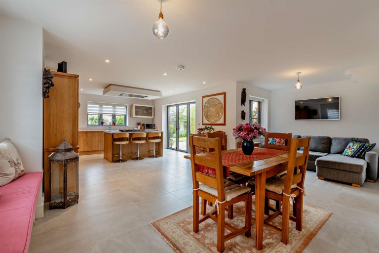 Images for St Peters Rise, Wymondham, Melton Mowbray