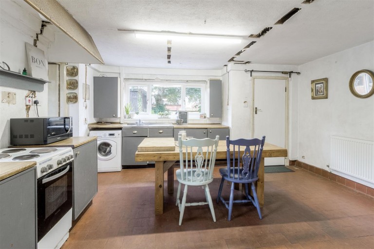 Images for 19 Cottage Lane, Coleshill, B46