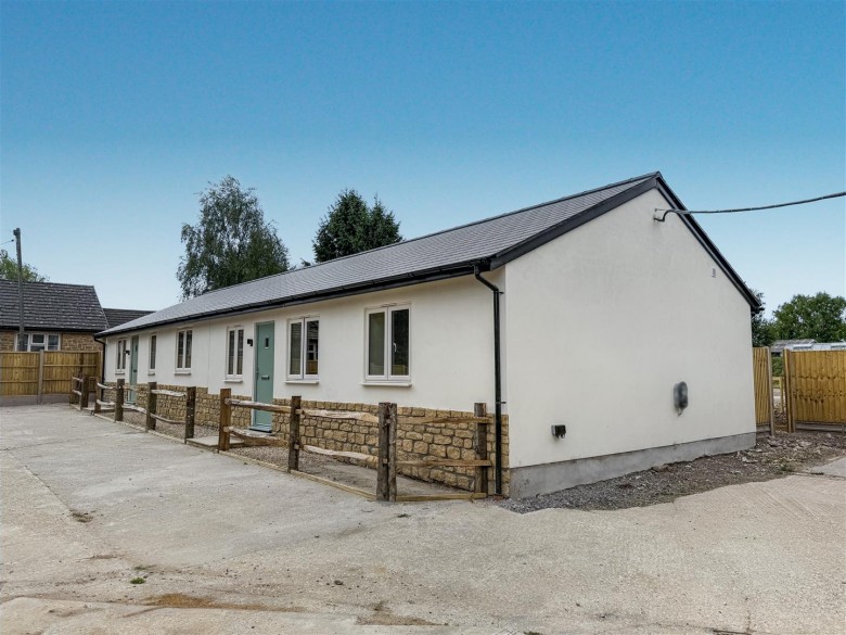 Click the photo for more details of Littlewindsor, Beaminster