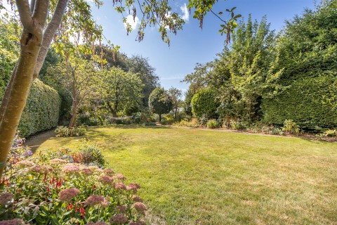 Click the photo for more details of Bilton Road, Rugby, CV22