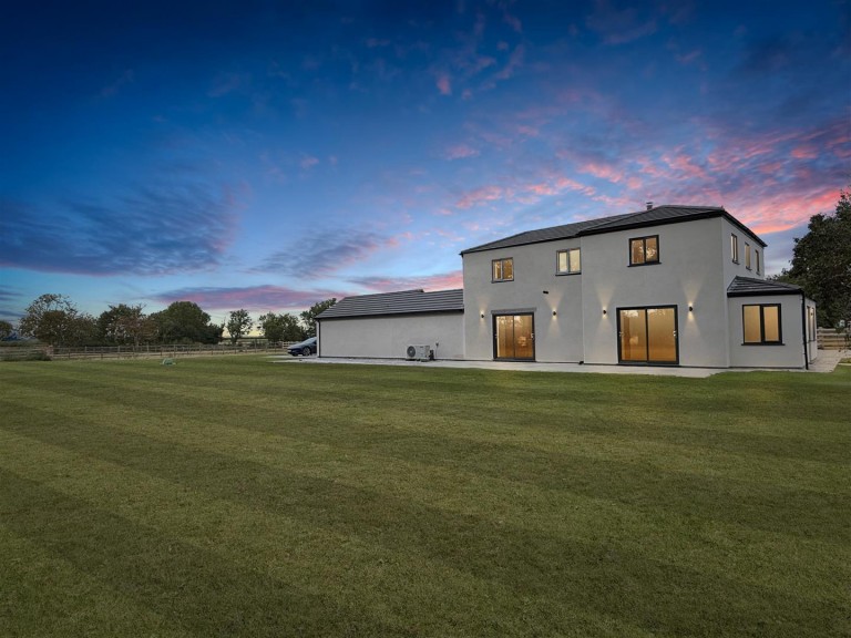Images for Hall Lane, Fiskerton, Lincoln