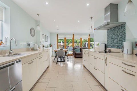 Click the photo for more details of High Street, Aldreth