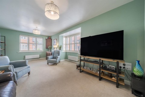 Click the photo for more details of Fallow Field Close, Drayton, Abingdon