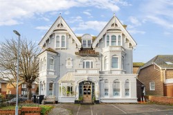 Images for Oaklands Guest House, Glendinning Avenue, Weymouth