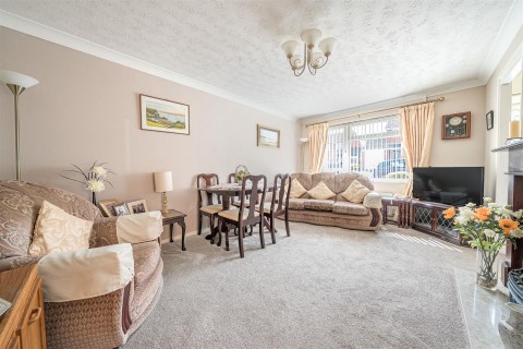 Click the photo for more details of Ravenglass, Brownsover, Rugby, CV21