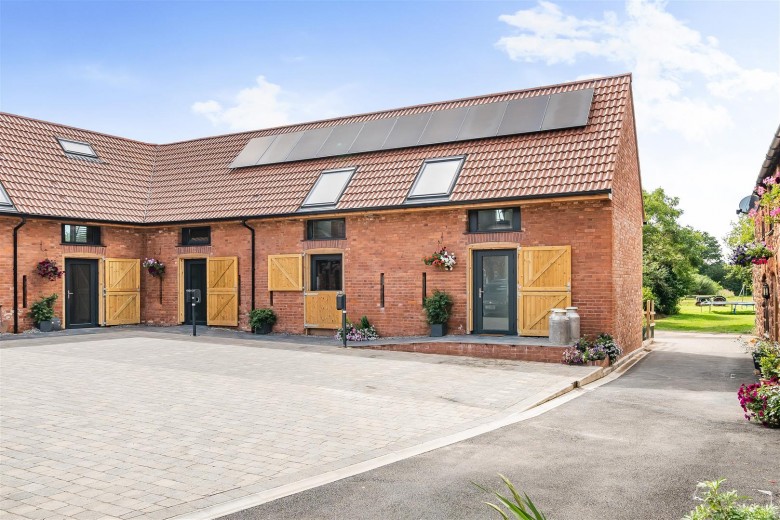 Click the photo for more details of Clyst St. Mary, Exeter