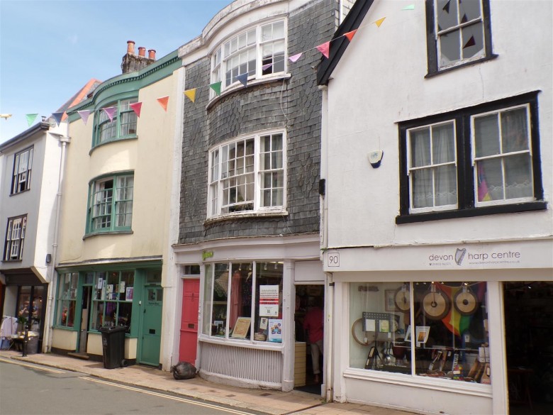 Click the photo for more details of 88 High Street, Totnes