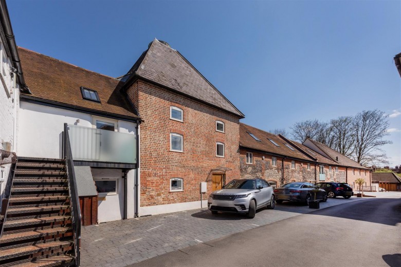Click the photo for more details of Hart Street, Henley-On-Thames