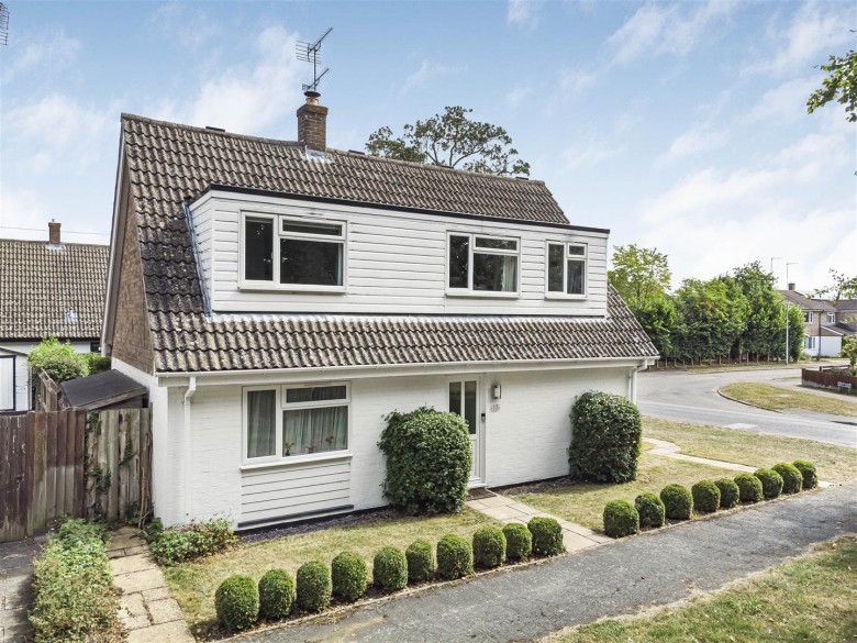 Click the photo for more details of Sidney Gardens, Haslingfield, Cambridge