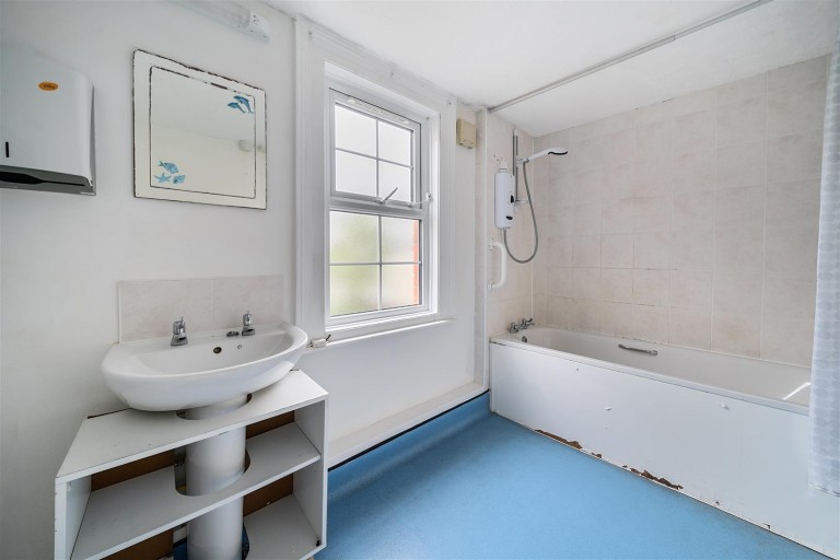 Images for Barton Crescent, Dawlish